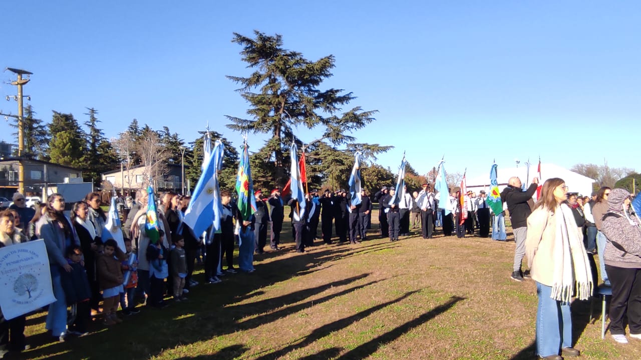Sierra de la Ventana celebró una emotiva jornada patria por el Día de la Revolución de Mayo