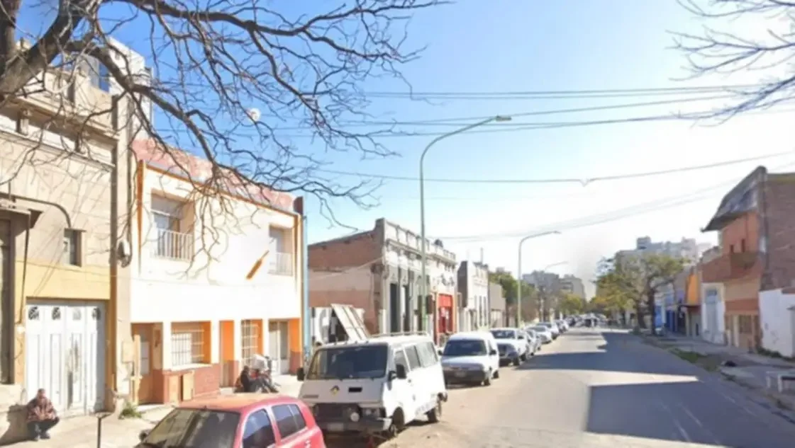 Investigan la muerte de un hombre de 74 años en Bahía Blanca y detienen a su hijo