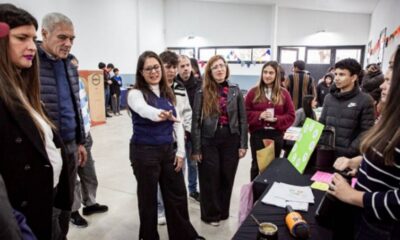 La Provincia de Buenos Aires reforzó el programa Envión en Berisso con equipamiento y apoyo económico