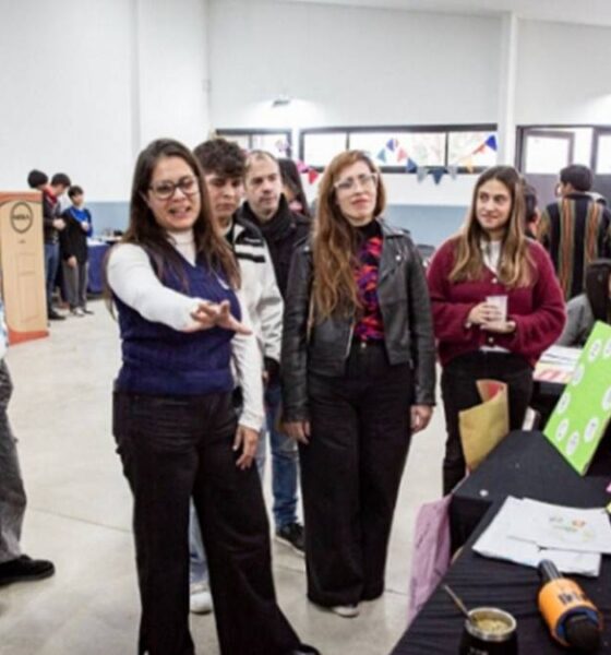 La Provincia de Buenos Aires reforzó el programa Envión en Berisso con equipamiento y apoyo económico