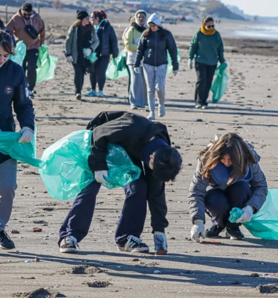 Tras la sudestada en Monte Hermoso: voluntarios retiraron más de 4 toneladas de residuos de la costa