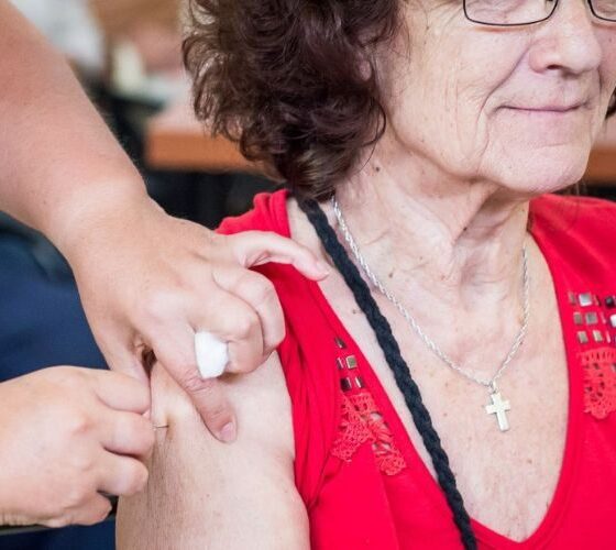 Desde la Provincia advierten por la escasez de vacunas
