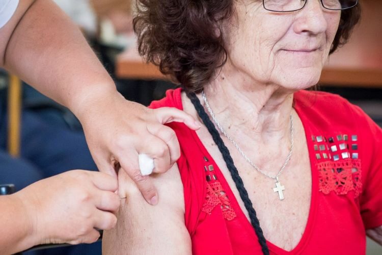 Desde la Provincia advierten por la escasez de vacunas