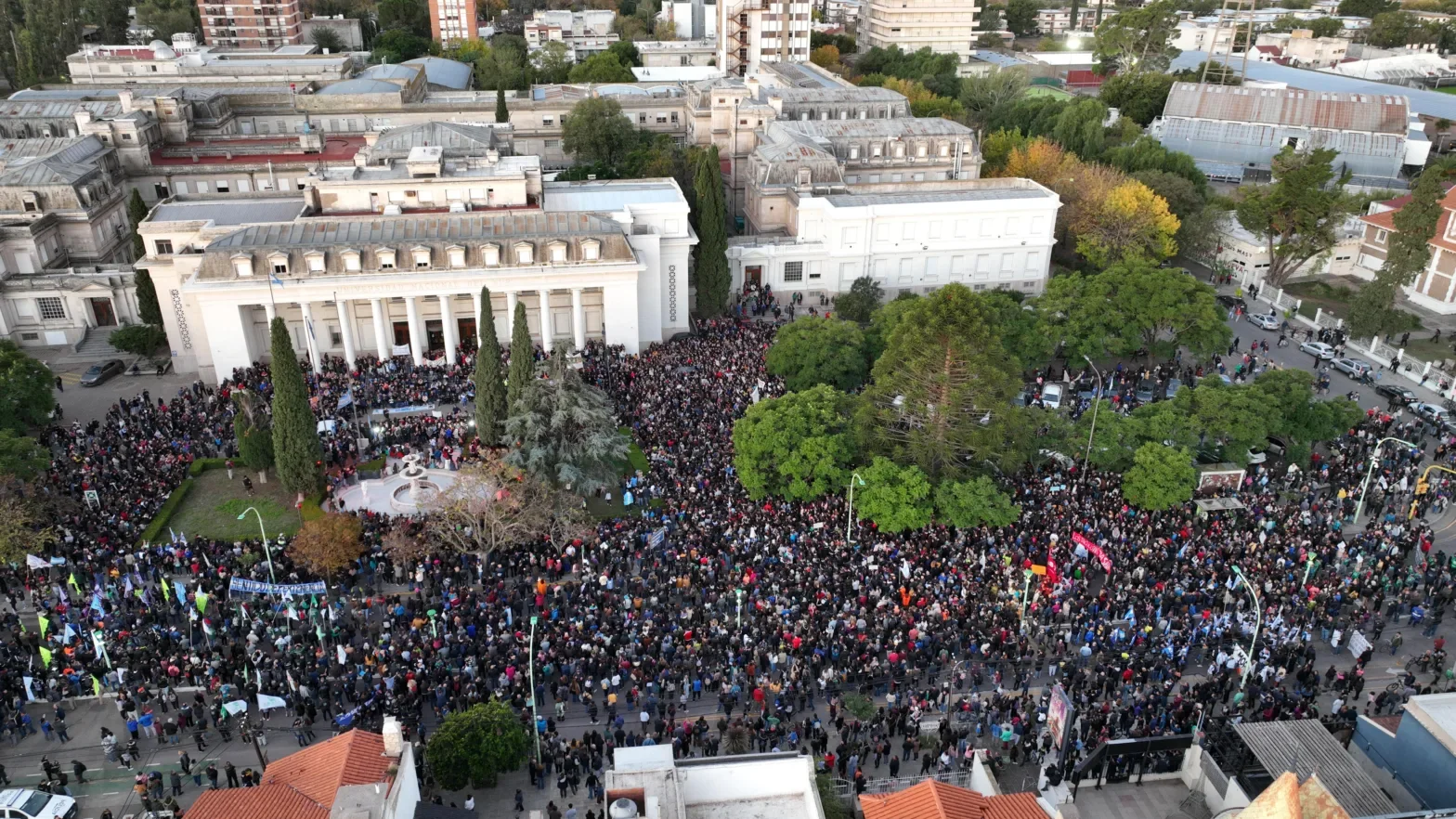 El día después de la Marcha Federal Universitaria: cómo se vivió la protesta en distintas ciudades bonaerenses