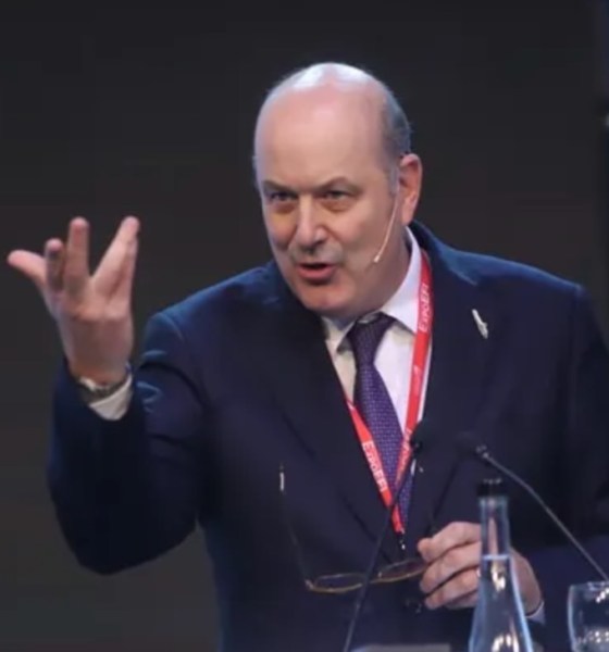 "EMPRESAS SIN HUMANOS": el peligroso proyecto de Sturzenegger en el Congreso