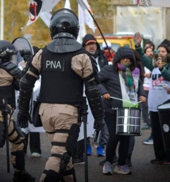 ALBERTO WERETILNECK repimió A LOS DOCENTES y se PROFUNDIZA el CONFLICTO EN LA PROVINCIA