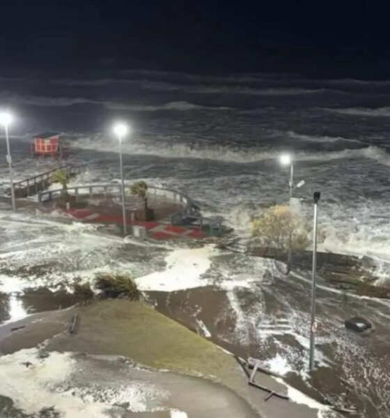 Temporal en la Costa Atlántica: olas impactantes, evacuados y destrozos