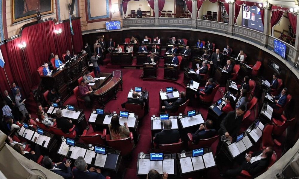 La Libertad Avanza, presa de sus propios errores en la Legislatura bonaerense