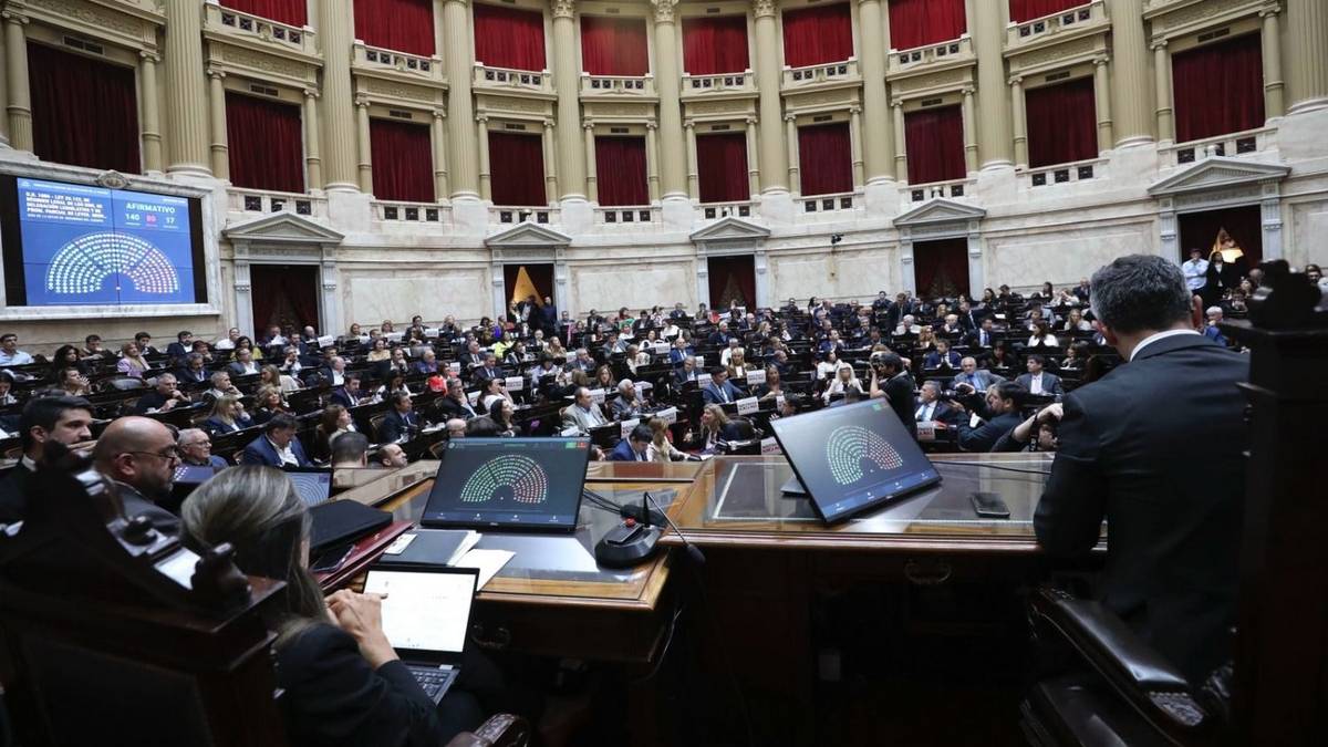 El Congreso entra en modo Mundial: un alivio para LLA, que busca bajar sus tensiones internas