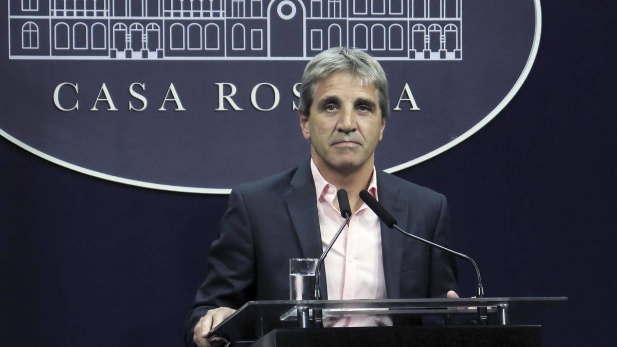 Caputo posterga otra vez la POLÉMICA venta de Intercargo en medio de GRAVES denuncias