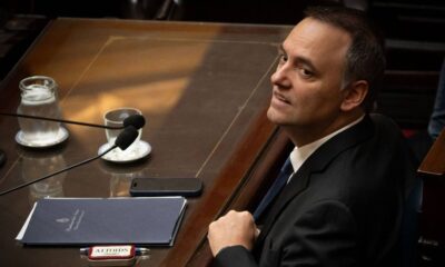 La comparación de la DDJJ de Adorni entre 2023 y 2025 muestra un aumento de más del 1000%