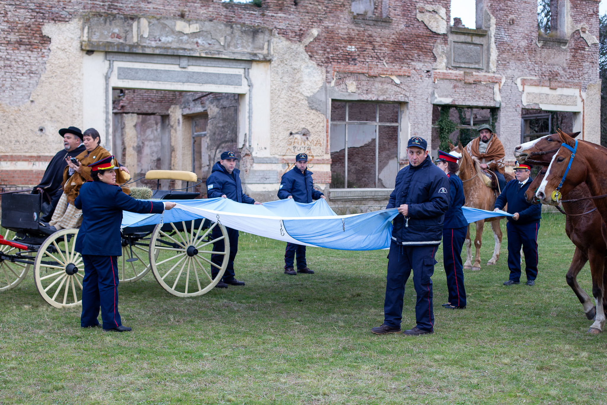 Villa Ventana se vistió de celeste y blanco para celebrar el Día de la Bandera