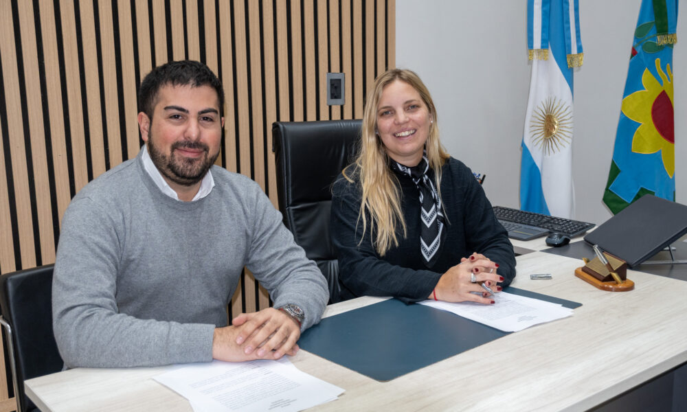 Estefanía Bordoni firmó la renovación del Centro Juvenil Tornquist