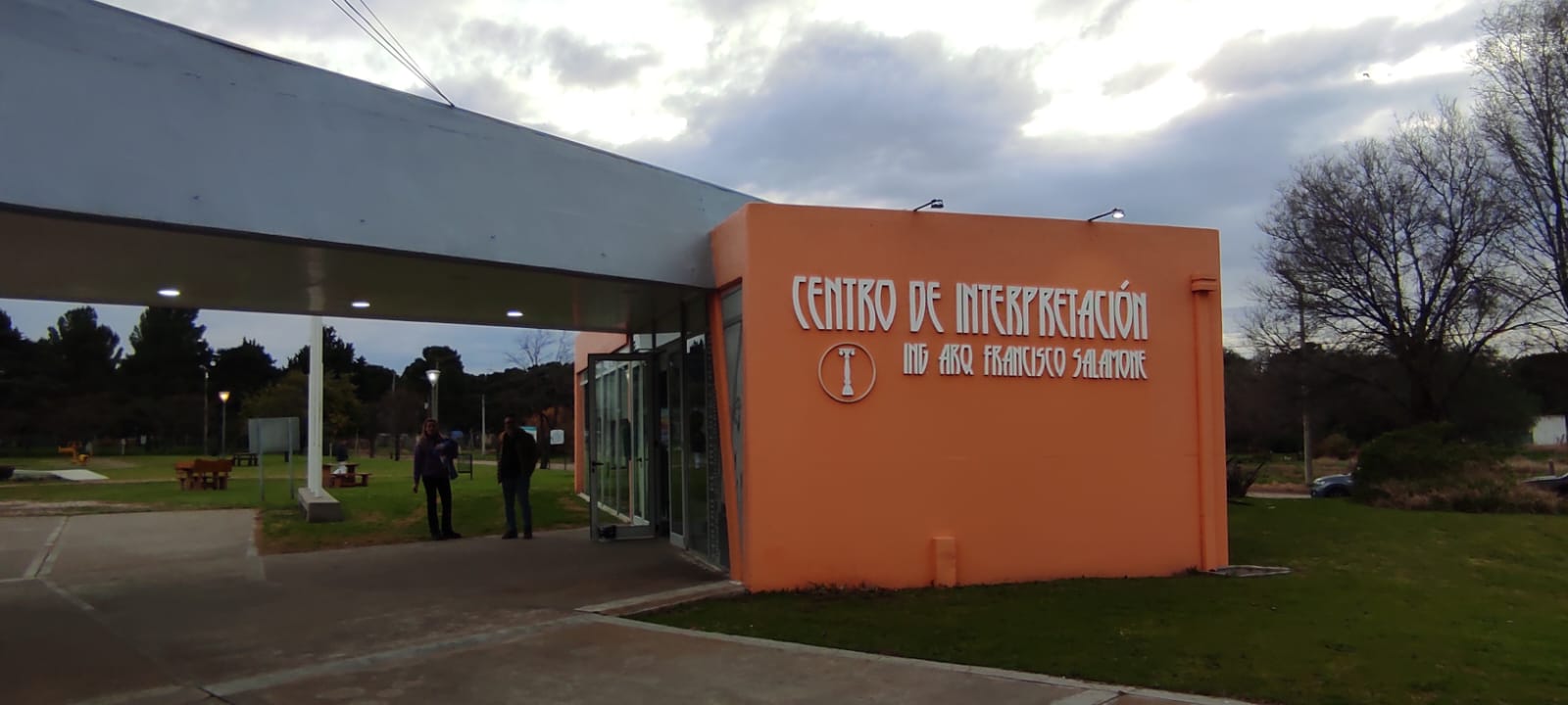 Constanza Del Río tras la disertación del Dr. Alejandro Novakowski: "Es muy importante que la gente se siga interesando por la obra de Salamone y por las herramientas para su conservación"