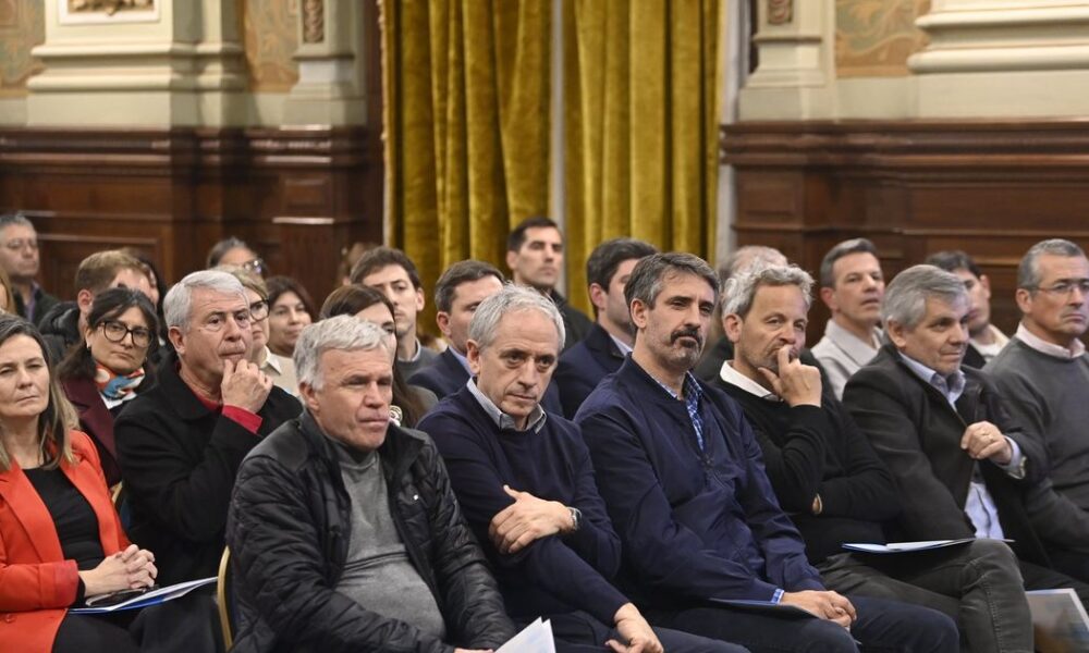 Intendentes bonaerenses reactivan el reclamo por la crisis económica en los municipios