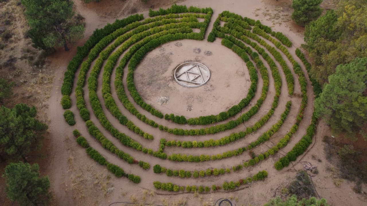 Monte Hermoso avanza con la puesta en valor del Laberinto Vegetal