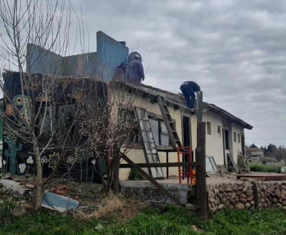 Demolición en el balneario La Hoya: “Era un espacio inseguro; buscamos llevar tranquilidad y recuperar el bien fiscal”, afirmó la delegada Viviana Montibeller