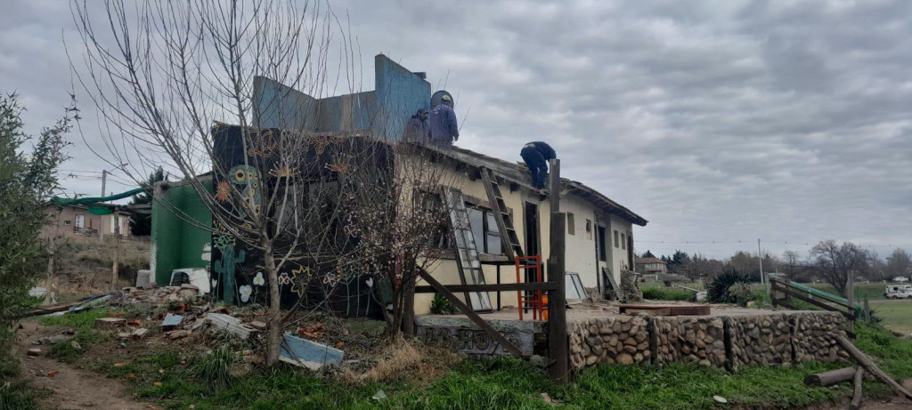 Demolición en el balneario La Hoya: “Era un espacio inseguro; buscamos llevar tranquilidad y recuperar el bien fiscal”, afirmó la delegada Viviana Montibeller