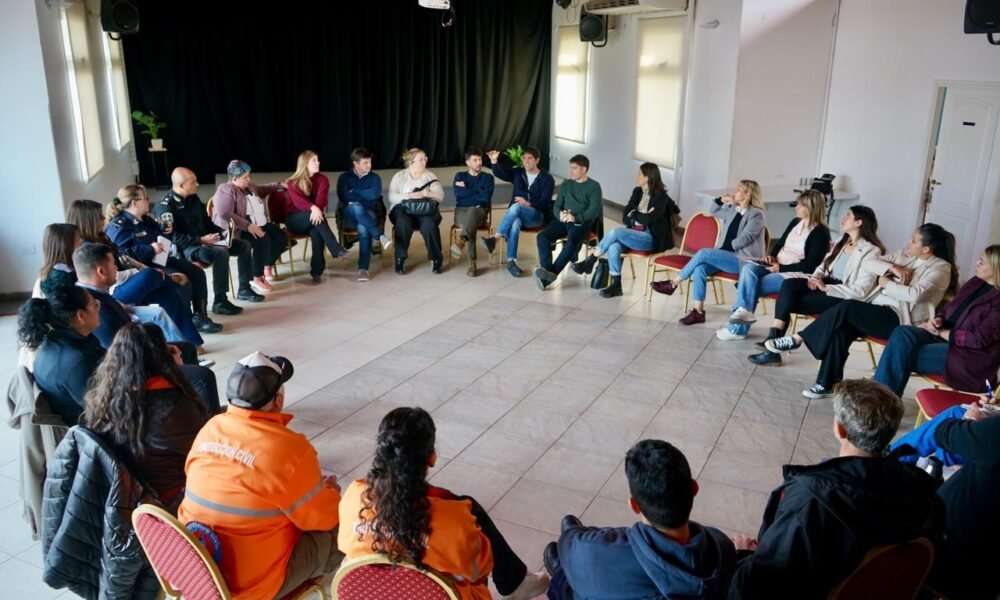 Reunión pre Primavera para coordinar acciones enfocadas en adolescencias