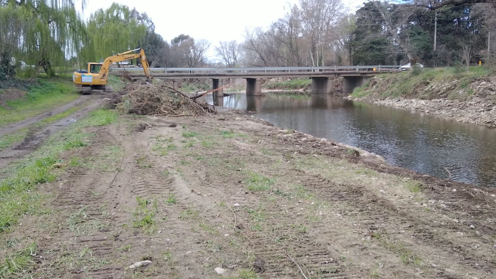 Avanzan los trabajos de hidráulica en el arroyo San Bernardo y se inician obras clave en el canal de la calle Piergentilli