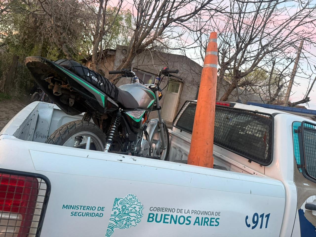 Allanamiento y secuestro de motocicleta en Saldungaray